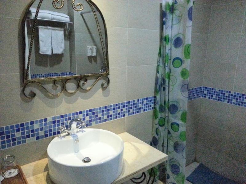 Hotel Yazhou 2*