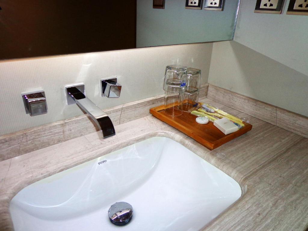 Yazhou Hotel Shanghai